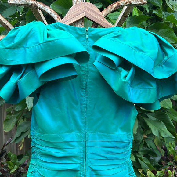 Vintage 80s Lillie Rubin iridescent green poof shoulder fitted midi dress - Picture 5 of 7